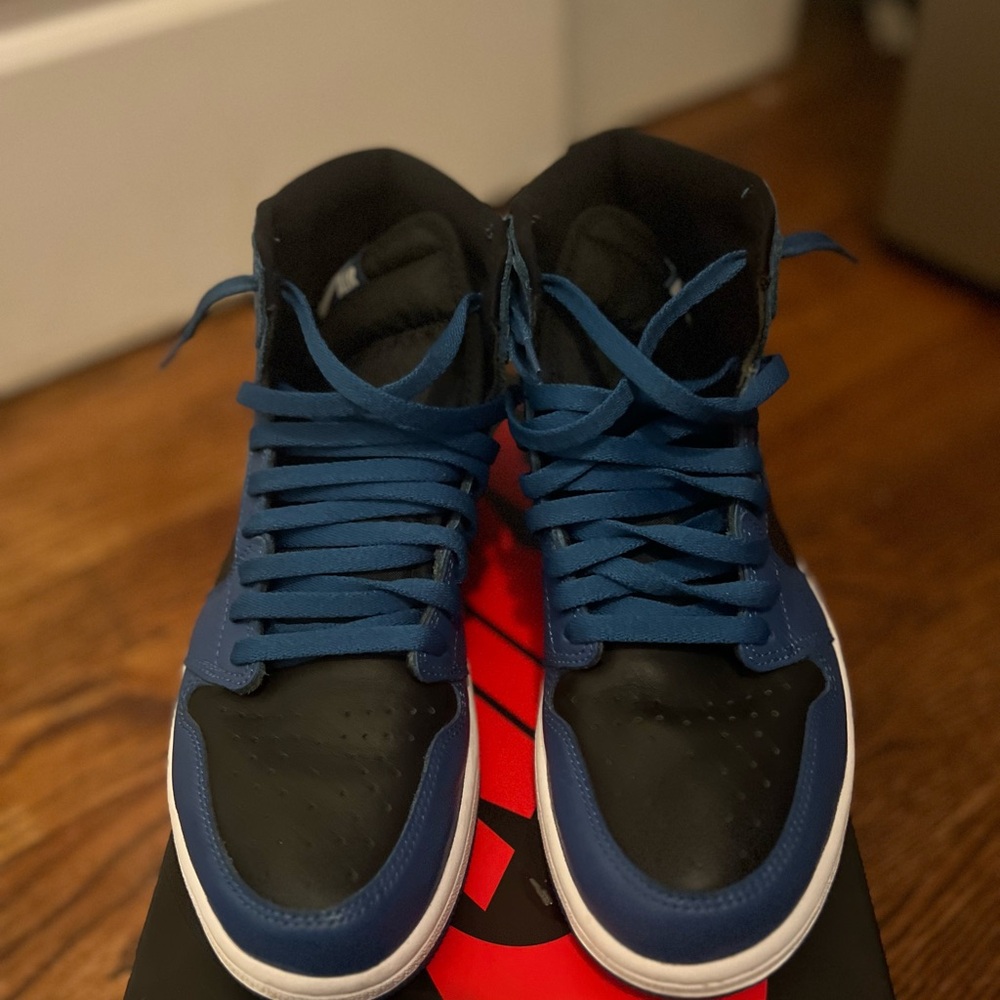 Air Jordan 1 dark marina blue